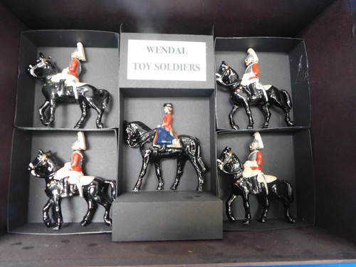 Quiralu wendal armee - :,