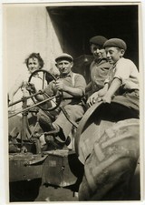 PHOTO ANCIENNE - VINTAGE SNAPSHOT - AGRICULTURE PAYSAN FERMIER TRACTEUR -TRACTOR