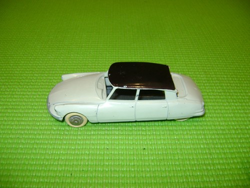 Dinky toys 24c citroen 19 - 24c, ds
