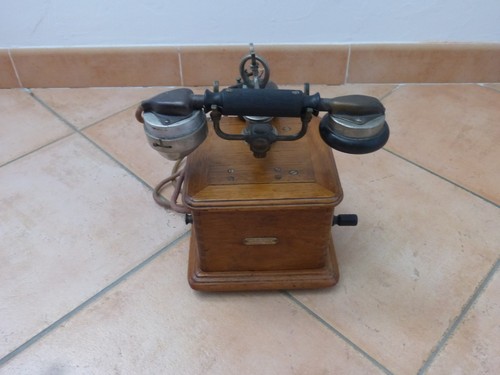 Ancien téléphone burgunder - téléphone,