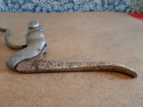 Cocotte levier bouton poussoir - cocotte,
