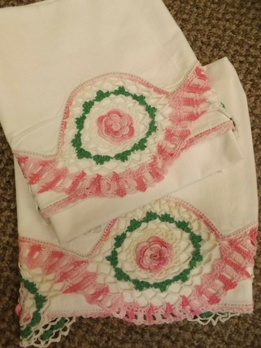 Vtg hand crocheted - crocheted, pink