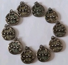 Lot de 10 Pendentifs Art