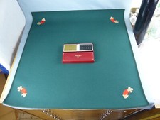 Beau tapis de jeu brodé 74 cm TUBE , POKER BRIDGE + 2 jeu de 54 cartes MAXIM'S