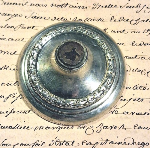 Presse papier metal argente - presse,