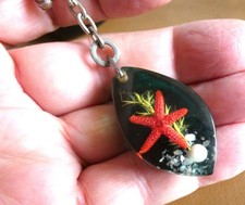 Ancien porte cle inclusion résine Etoile de Mer Fond Marin Coquillage An. 60