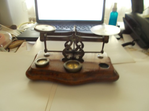 Narcissus briais letter scale - briais,