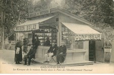 ALPES DE HAUTE PROVENCE  GREOUX LES BAINS  Le kiosque de la maison Baille ....