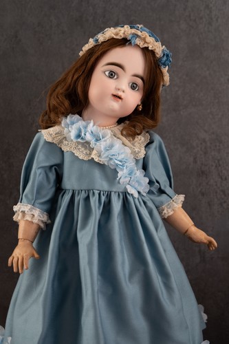 Robe pour poupée - ancienne,