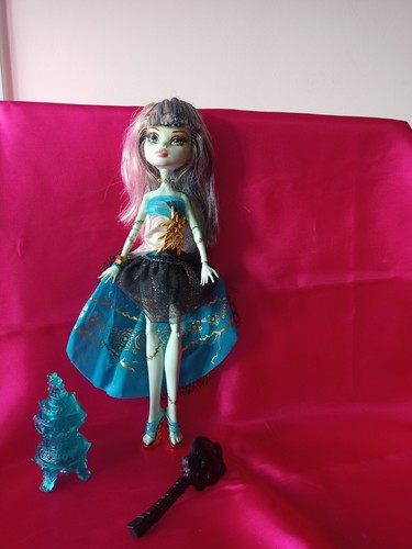 Poupee monster high - monster,