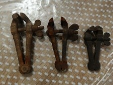 3 outils vintage anciens de métiers, étau à main de bijoutier horloger serrurier