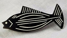 BIJOU VINTAGE BROCHE POISSON FISH OS DE BOVIN  / W150