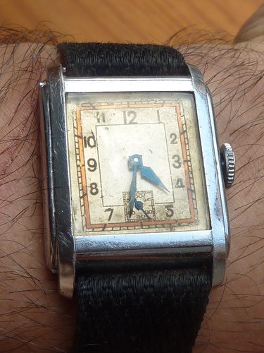 Joli montre tank mécanique - joli,