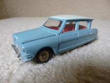 DINKY TOYS FRANCE -CITROËN 3 CV   AMI 6  Bleue  No : 557  MECCANO    occasion