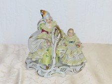Porcelaine Figurine " Soignée Femme Avec Enfant " Fabricant RW Dresden Allemagne