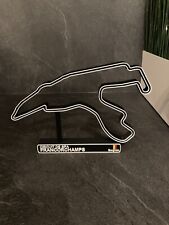 Circuit Spa 3D, noir et blanc, 23cm x 16cm x 2cm