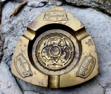 ancien cendrier Peugeot signé l. mathey  ( garage atelier loft )