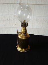 Lampe a petrole ancienne en