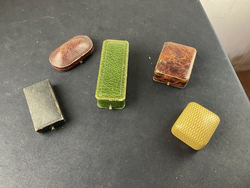 Lot ancienne boite - lot, bijoux