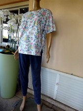 PANTALON D'ETE BLEU TAILLE ELASTIQUEE T M/L 42/44 +TEE SHIRT FLEURIE BLEU &ROSE 
