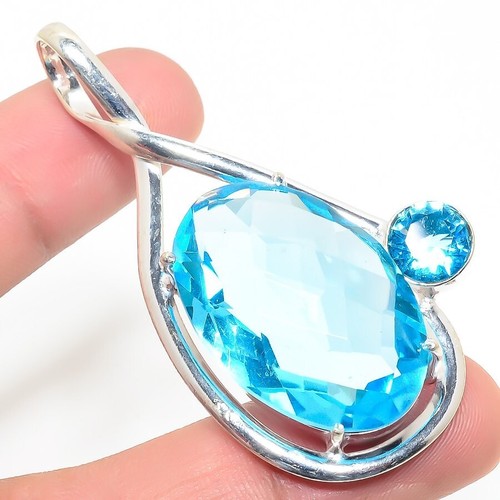 Pendentif bijou fait main - , en