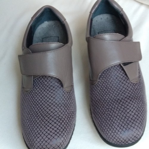Chaussures therapeutiques - chaussures,