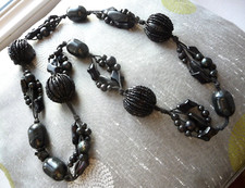 COLLIER SAUTOIR VINTAGE BOIS/VERRE GROSSES PERLES NOIRES