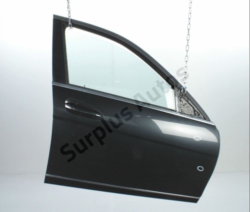 Porte avant droite 2047206000 - porte,