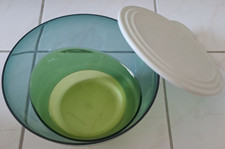 TUPPERWARE NEUF SALADIER ELEGANCE  4.6 L  BLEU / VERT  COLLECTOR