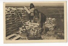 33  BASSIN D ARCACHON  PREPARATION DES TUILES POUR LA NAISSANCE DES HUITRES