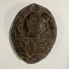 NOIX DE COCO SCULPTEE ANCIENNE