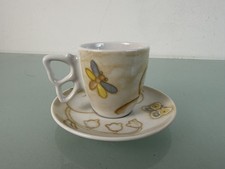 Tasse couverte en porcelaine