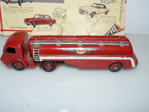 Dinky toys ancien camion - ,