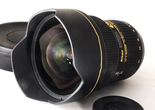 Objectif zoom grand angle