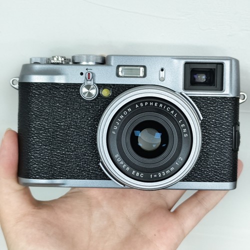 Fujifilm x100 silver 3mp - silver, 16.3mp