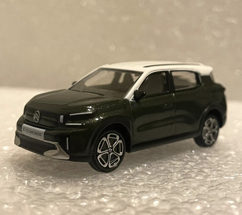 Voiture miniature ixo - voiture,