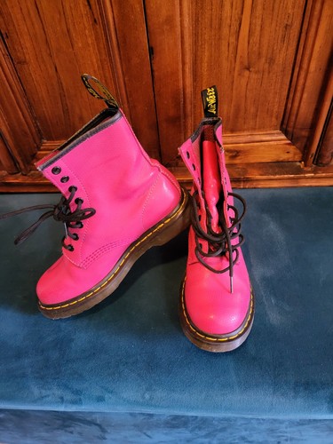 Une paire doc - de, martens
