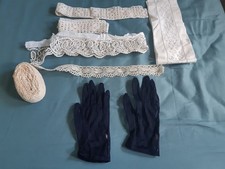 Lot de différentes dentelles + 1 paire de gants anciens