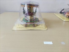 MANÈGE MÉCANIQUE EN FER BLANC