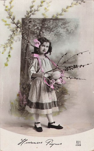 Easter little girl egg - cp,