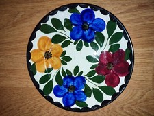 Ancienne assiette TERRE DE FEU Décor Peint main fleurs Myosotis rouge bleu jaune