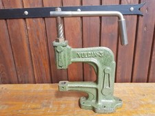 Ancien outil VULCAN 3 ancienne presse manuelle pose pression rivet oeillet fer