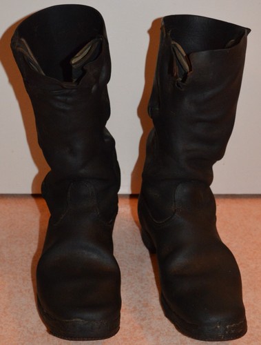 Paire bottes allemande - paire,