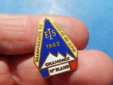 INSIGNE SKI  CHAMPIONNAT DU MONDE DE SKI ALPIN CHAMONIX MONT BLANC 1962 AUGIS