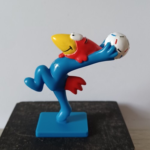 Rare figurine footix - rare, coupe