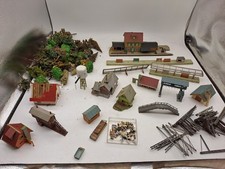 LOT MAQUETTES GARE ARBRES