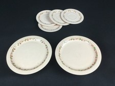 Lot de 4 soucoupes et 2  petits plats à gâteaux LONGWY modèle BETTY