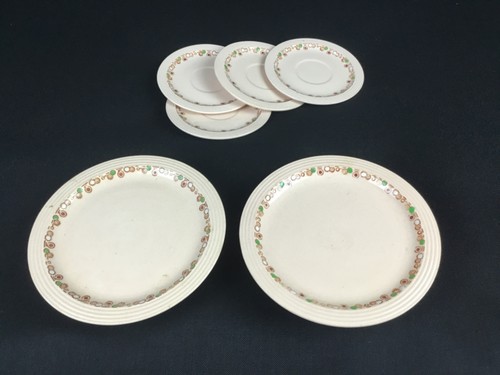 Lot soucoupes et 2 - lot, de