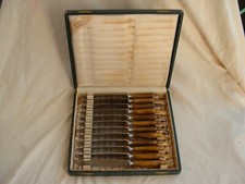 ANTIQUE FRENCH HORN HANDLES DINNER KNIVES,12 PIECES,EARLY 20th
