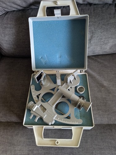 Davis instruments mark - davis,